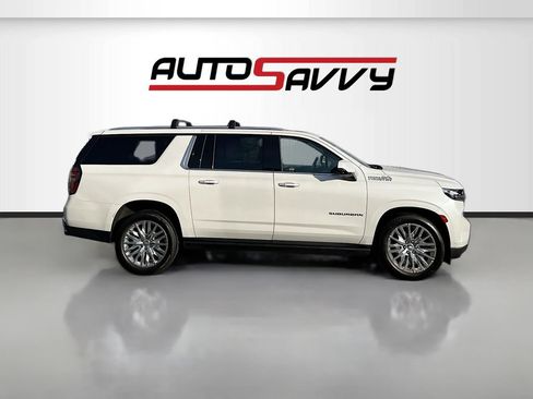 Used 2023 Chevrolet Suburban High Country w/ Advanced Technology Package AWD/4WD image 8