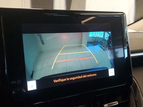 Used 2023 Toyota Corolla Cross XLE w/ Convenience Package image 28