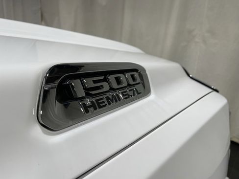 Used 2022 RAM 1500 Limited w/ Body-Colour Bumper Group image 31