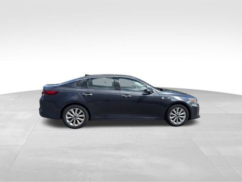 Used 2018 Kia Optima S w/ Panoramic Sunroof Package FWD image 7