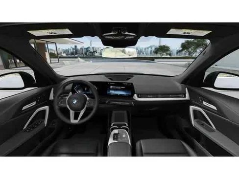 Used 2025 BMW X1 xDrive28i w/ Convenience Package AWD/4WD image 10