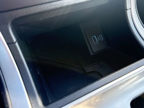 Used 2024 Ford Edge SEL w/ Convenience Package image 37