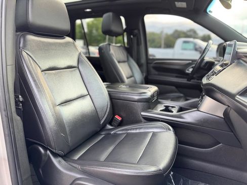 Used 2021 Chevrolet Tahoe Z71 w/ Z71 Signature Package AWD/4WD image 12