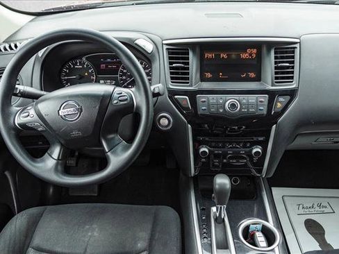 Used 2015 Nissan Pathfinder S image 23