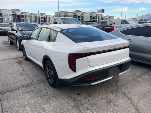 Used 2025 Kia K4 LXS image 24