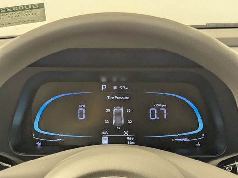 New 2025 Hyundai Elantra SE image 18