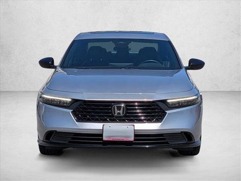 Used 2023 Honda Accord Sport image 2