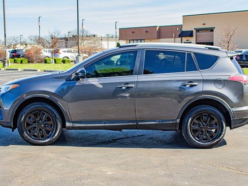 Used 2016 Toyota RAV4 LE image 5