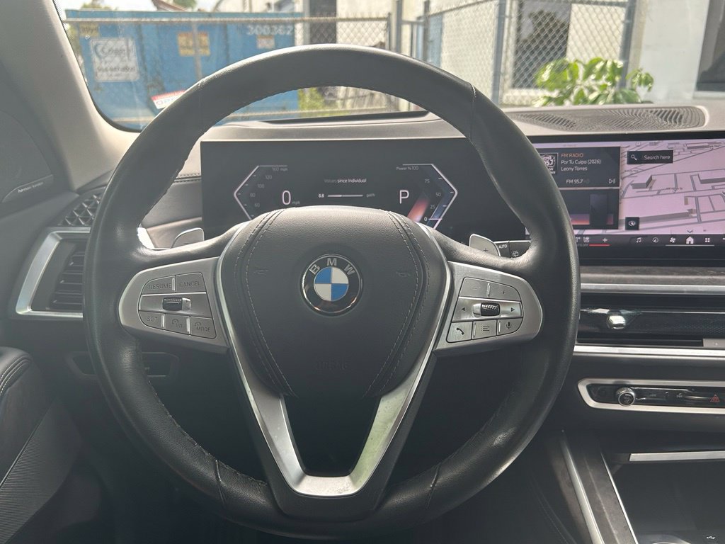 Used 2025 BMW X7 xDrive40i AWD/4WD image 18