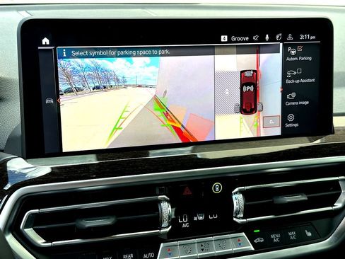 Certified 2025 BMW X4 xDrive30i image 14