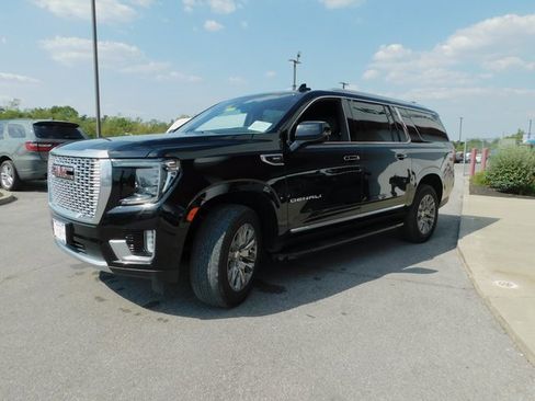 Used 2023 GMC Yukon XL Denali image 39