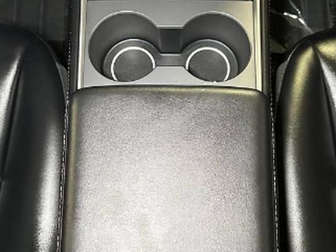 Used 2022 Tesla Model Y Performance AWD/4WD image 37