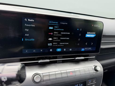 Used 2024 Hyundai Kona Limited FWD image 24