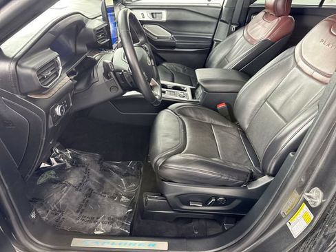 Used 2020 Ford Explorer Platinum w/ Premium Technology Package AWD/4WD image 4