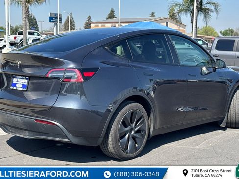 Used 2024 Tesla Model Y Long Range image 4