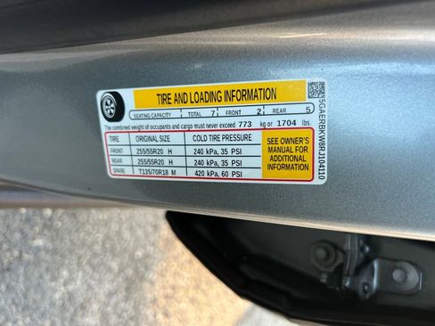 Used 2024 Buick Enclave Essence w/ Experience Buick Package image 31