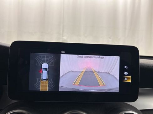 Used 2021 Mercedes-Benz GLC 300 4MATIC w/ Multimedia Package image 20