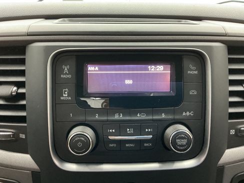 Used 2018 RAM 1500 Express AWD/4WD image 39