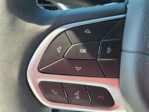 New 2027 Chrysler Pacifica Select w/ Family Tech Group FWD image 23