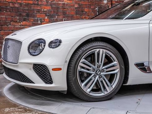 Used 2023 Bentley Continental GT Mulliner AWD/4WD image 3