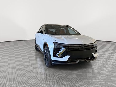 New 2026 Chevrolet Blazer EV SS image 3