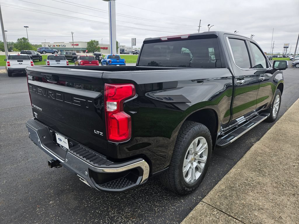 Used 2022 Chevrolet Silverado 1500 LTZ w/ Z71 Off-Road Package AWD/4WD image 6