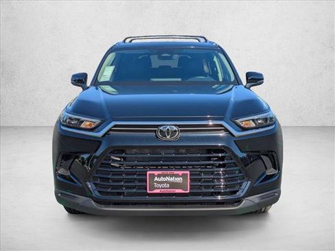 New 2026 Toyota Grand Highlander XLE image 9