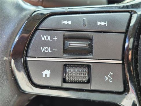 Used 2024 Honda CR-V EX-L image 11