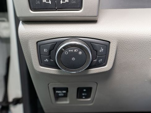 Used 2020 Ford F150 Lariat w/ Equipment Group 502A Luxury image 36