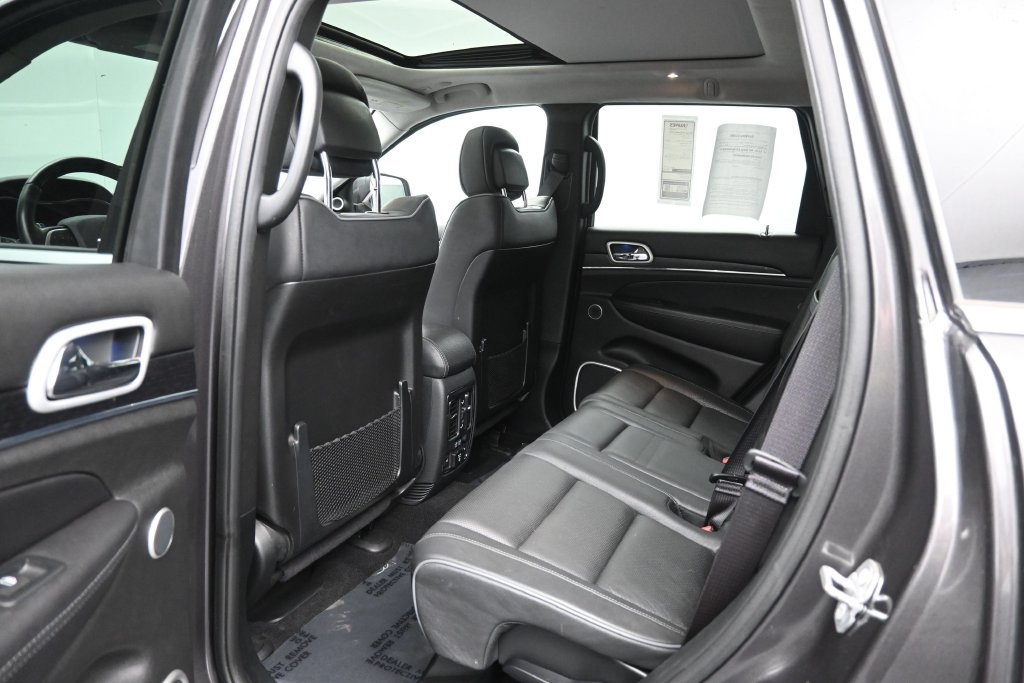 Used 2020 Jeep Grand Cherokee Summit w/ Platinum Series Group AWD/4WD image 25