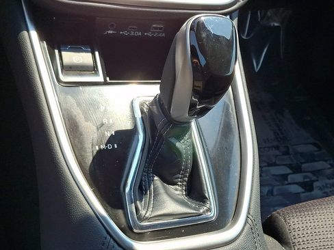 Used 2025 Subaru Outback Premium AWD/4WD image 16