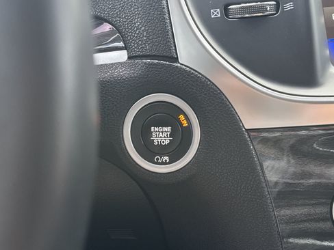 Used 2021 Chrysler 300 Touring L RWD image 18