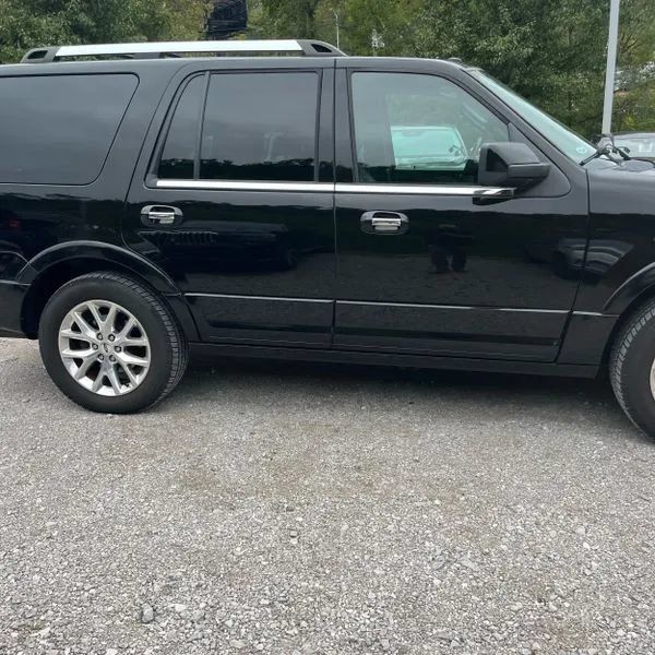 Used 2016 Ford Expedition Limited w/ Equipment Group 301A AWD/4WD image 15