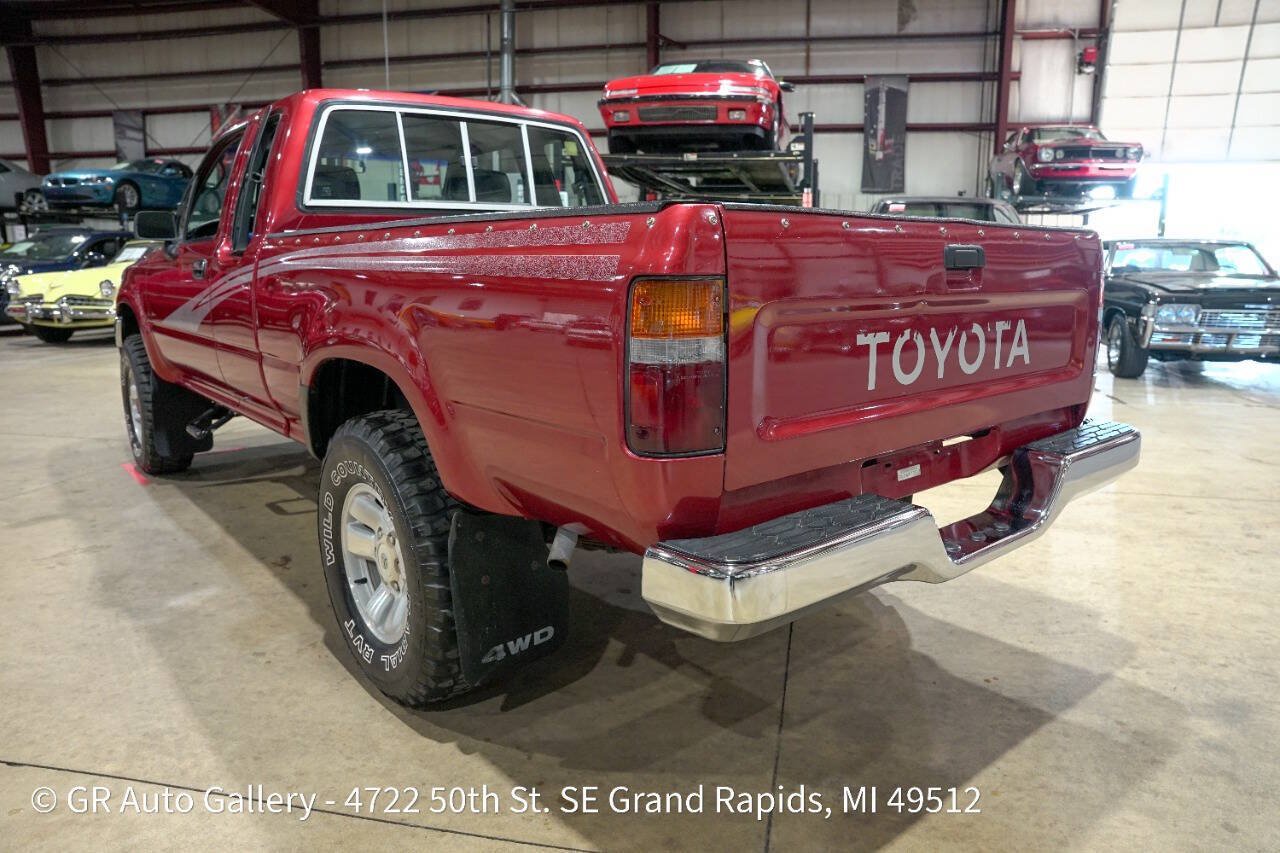 Used 1993 Toyota Pickup Deluxe AWD/4WD image 6