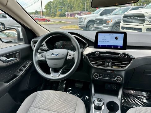 Used 2020 Ford Escape SE image 19