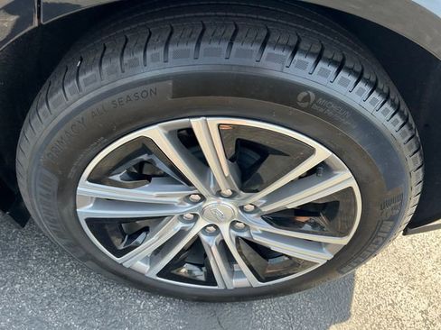 Certified 2024 Cadillac Lyriq Luxury AWD/4WD image 28