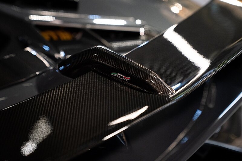 Used 2020 Lamborghini Aventador SVJ AWD/4WD image 40