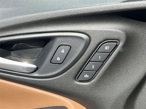 Used 2020 Buick Encore GX Essence w/ Advanced Technology Package image 18