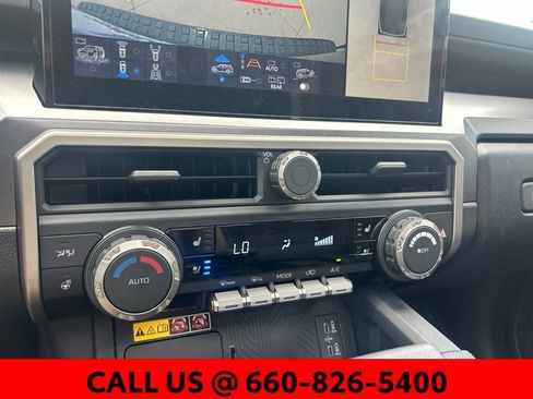 Used 2026 Toyota 4Runner TRD Off-Road Premium AWD/4WD image 26