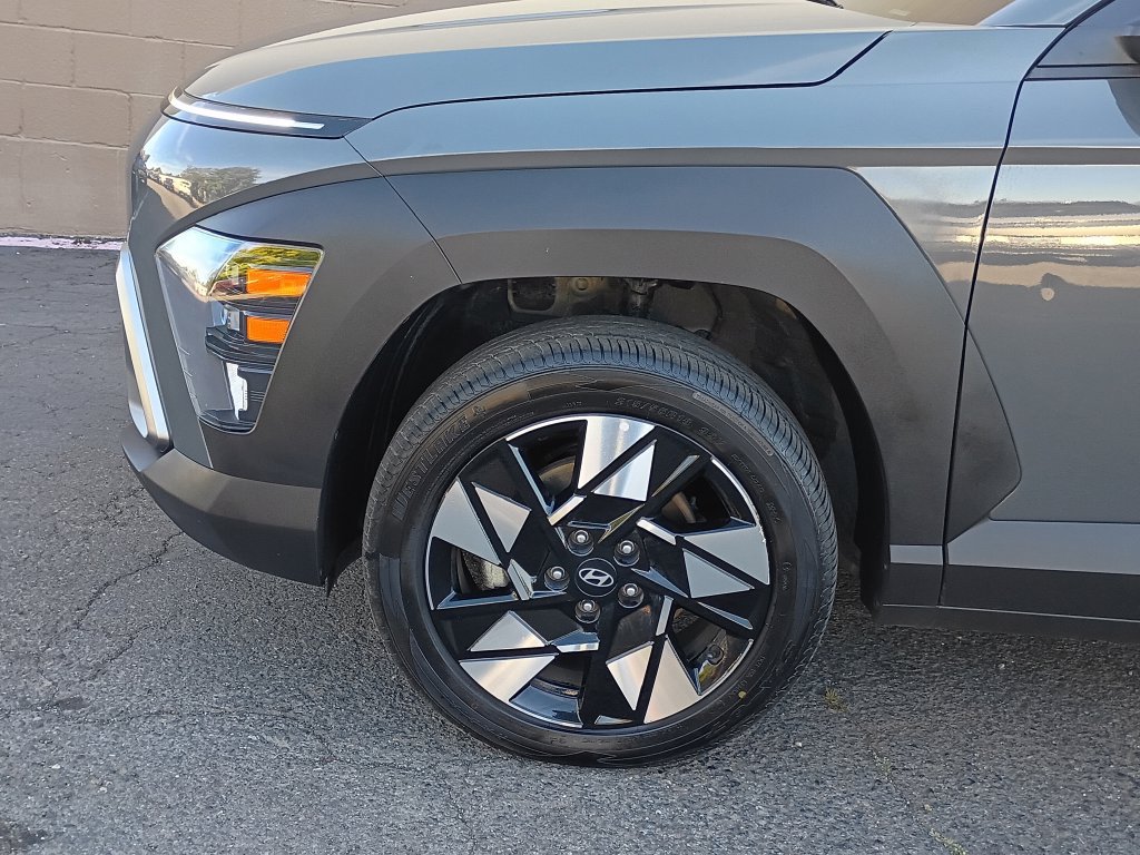 Certified 2025 Hyundai Kona SEL AWD/4WD image 10
