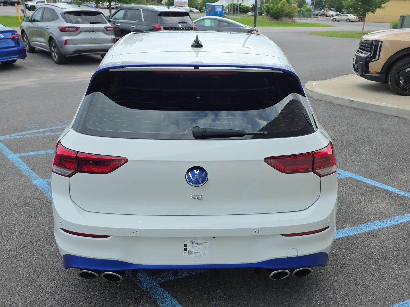 Used 2024 Volkswagen Golf R AWD/4WD image 5