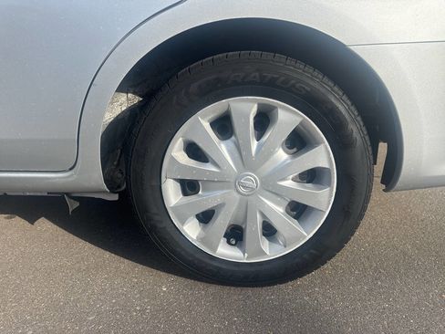 Used 2016 Nissan Versa SV image 17