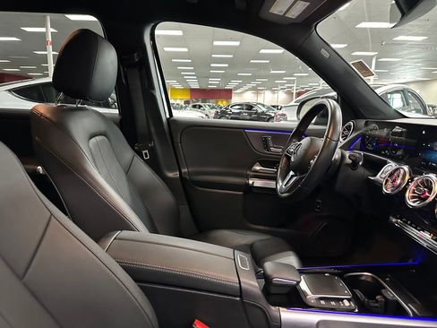 Used 2023 Mercedes-Benz EQB 250+ image 30