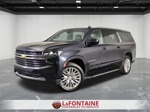 Used 2023 Chevrolet Suburban LT image 1