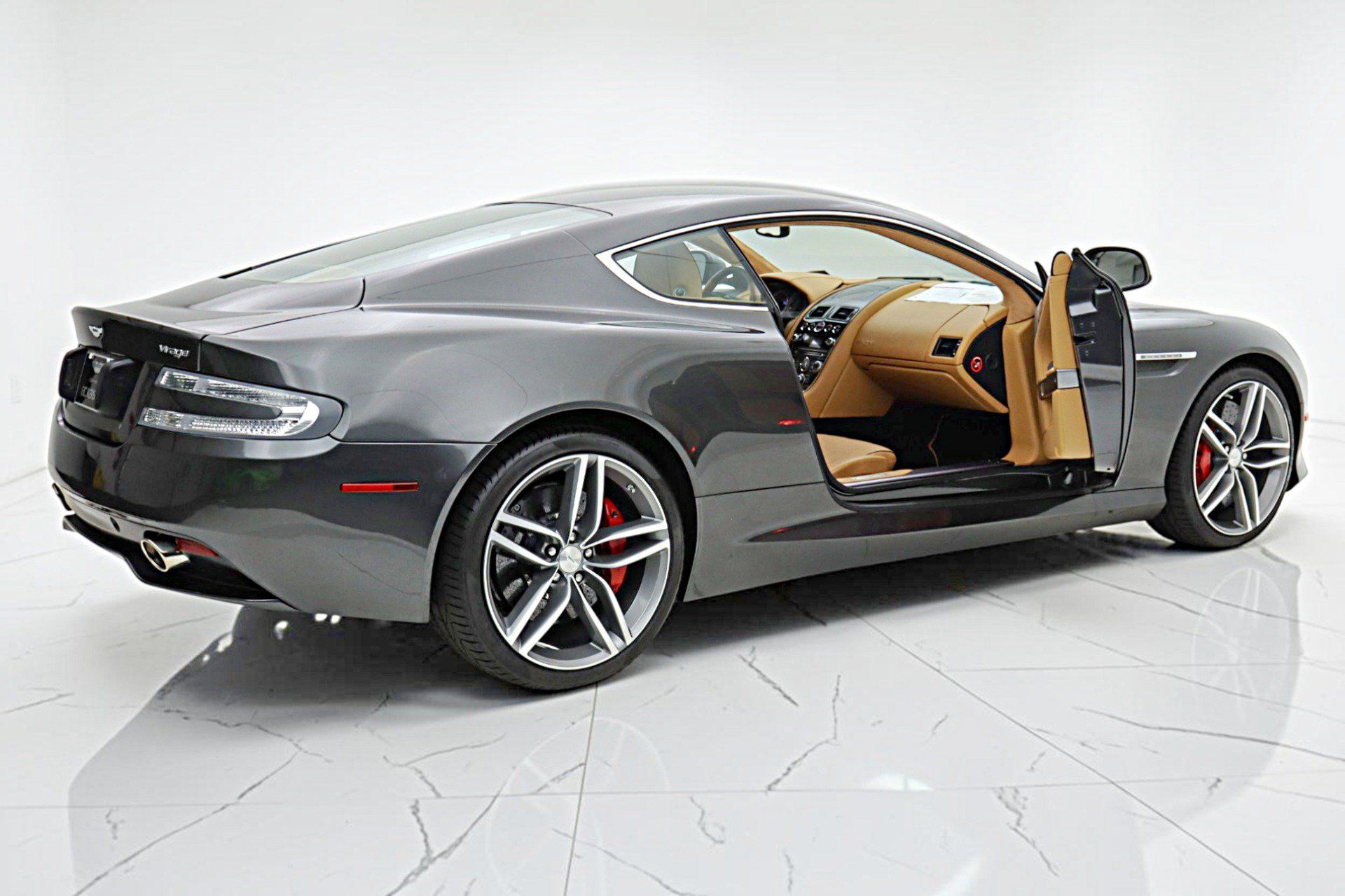 Used 2012 Aston Martin Virage Coupe RWD image 13