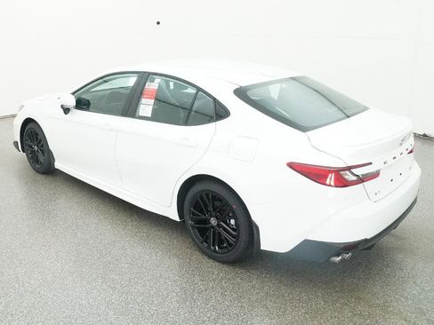 New 2026 Toyota Camry SE image 5