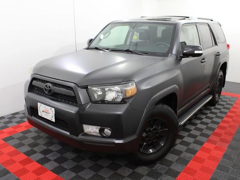 Used 2011 Toyota 4Runner SR5 image 5