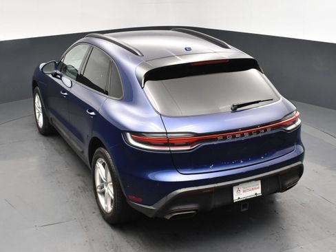 Used 2022 Porsche Macan AWD/4WD image 16