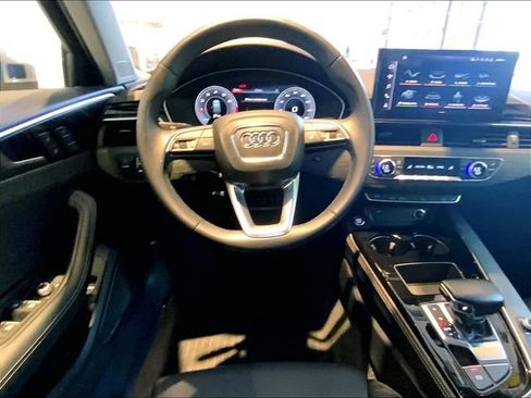 Used 2021 Audi A4 2.0T allroad Premium Plus w/ Premium Plus Package AWD/4WD image 11