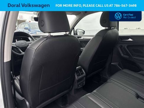 Certified 2024 Volkswagen Tiguan SE w/ Panoramic Sunroof Package image 23